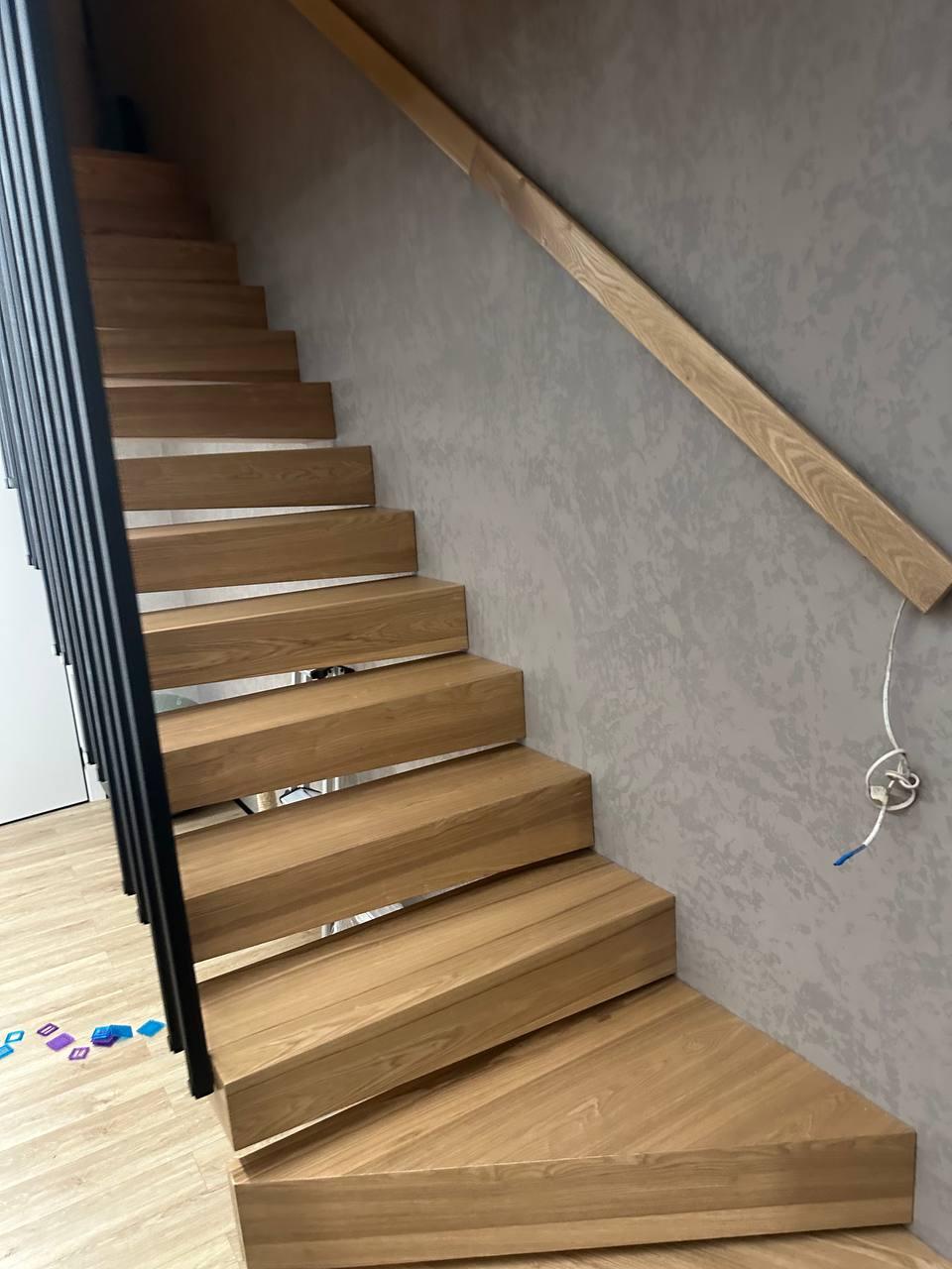 "Консольная" лестница