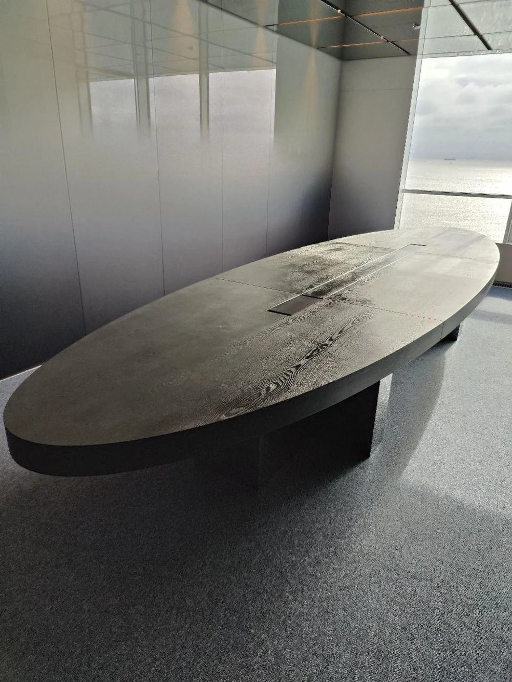 Стол для переговоров